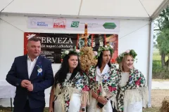 1736508_1757275660_57331200