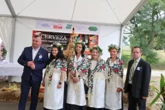 1736509_1757275660_97040700